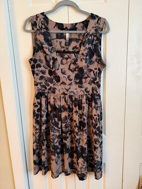 Kensie Taupe and Black Floral-Print Sleeveless Mini Dress